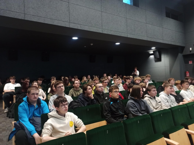 lekcje z filmem innowacja pedagogiczna z jzyka polskiego i filozofii wane tematy 2 20250627 1166952262