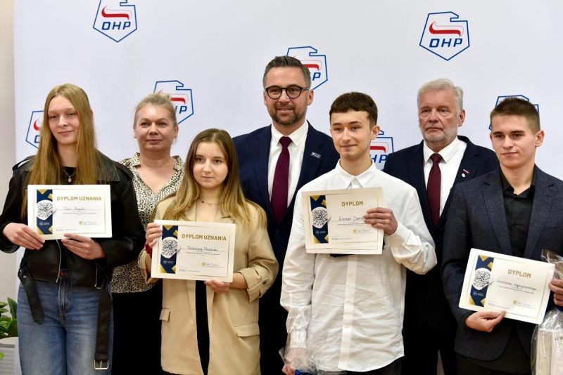 sukces oliwii reguy w konkursie ochotniczych hufcow pracy sprawny w zawodzie 5 20250619 1754285182