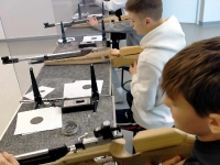 Praktyczne szkolenie na strzelnicy w ZSZ Nr 1 w Dębicy